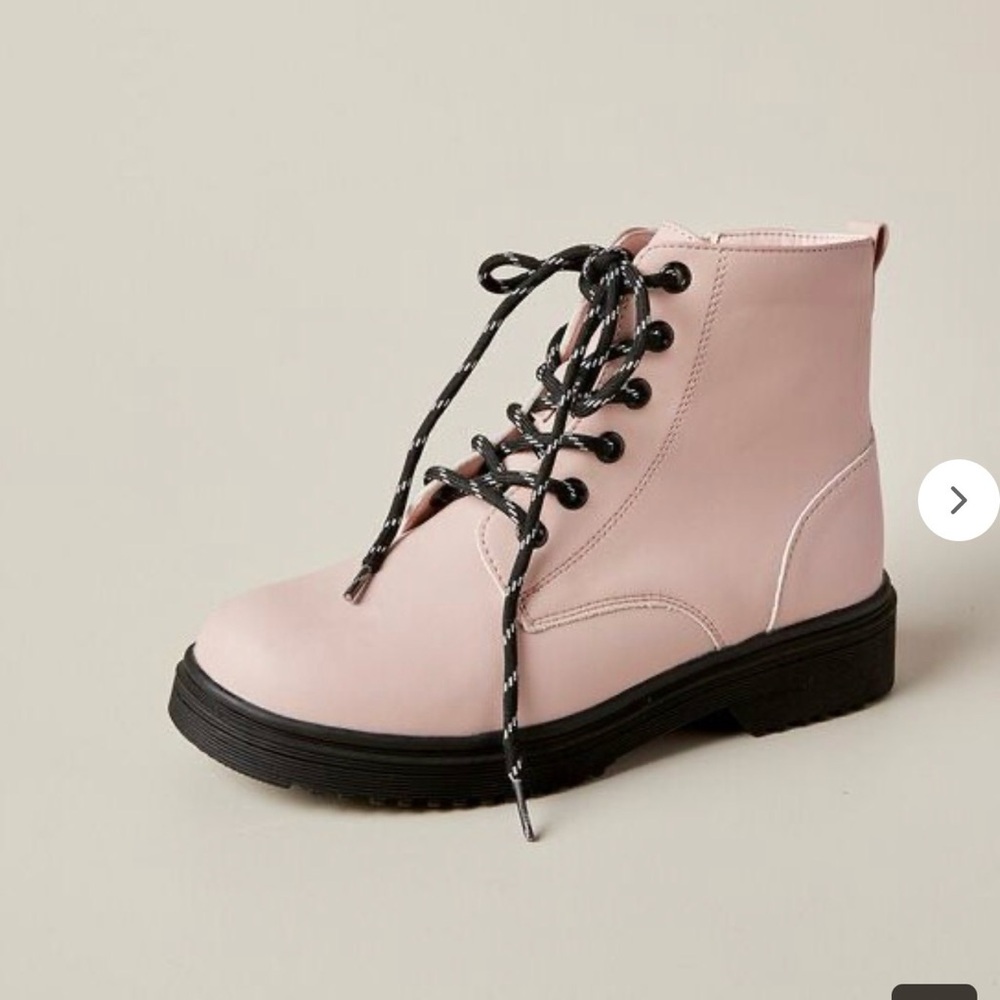 Big Kids Art Class Pink Lace-Up Ankle Boots size 4